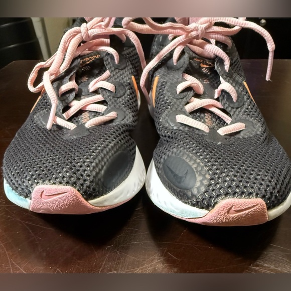 Nike Renew Run Running Shoes black and pink sz:7.5 - Picture 5 of 9